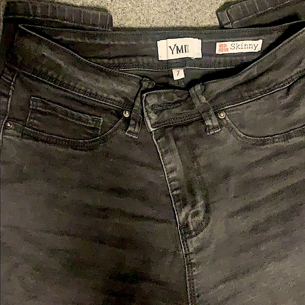 YMI mid rise ankle skinny jeans